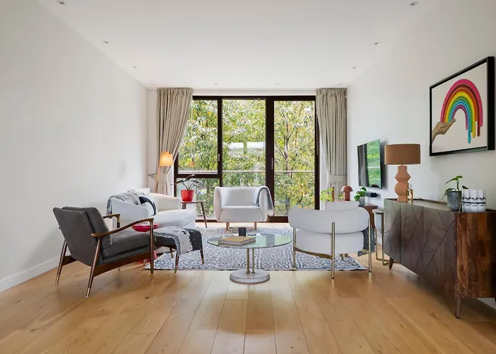 2 Bed 2 Bath Modern Apartment Near Big Ben In Zone1